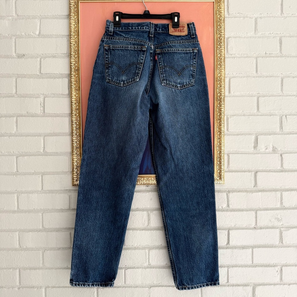 Levi's 550 blue dark wash denim relaxed tapered women's jeans cotton 90s Y2K - Picture 4 of 6